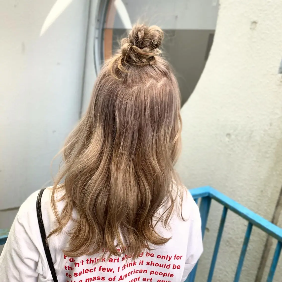 ロング カラー ヘアアレンジ ハーフアップ ハイトーンカラー インナーカラー 古沢 みづきのヘアスタイル