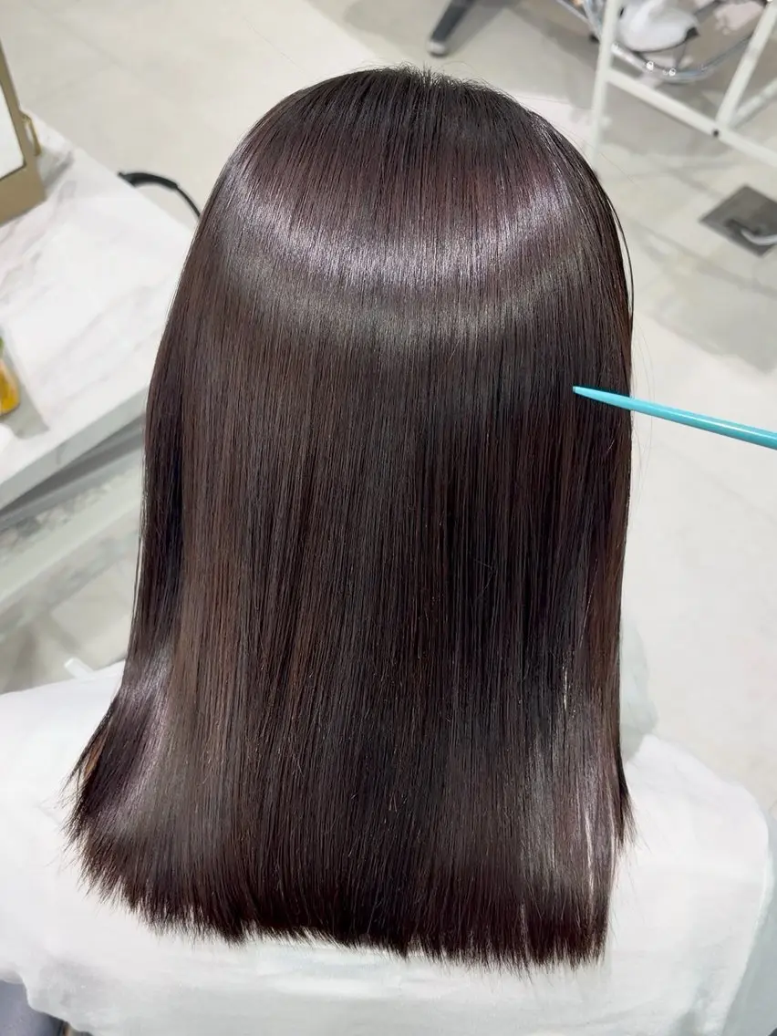 【29歳以下限定/髪質改善】ネオメテオストレート×カットの写真