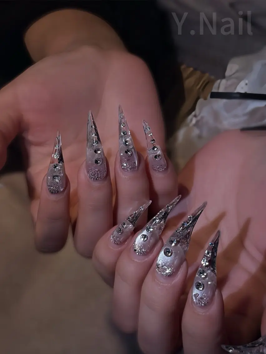 ネイル ハンドネイル Y. Nailのネイルデザイン