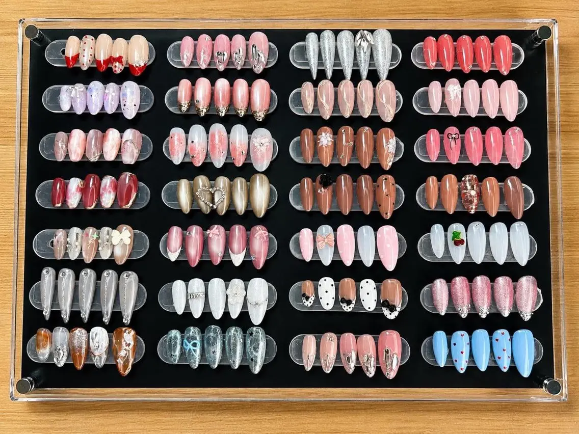 ネイル 韓国ネイル シンプルネイル Gold Nail 千葉/風香のネイルデザイン