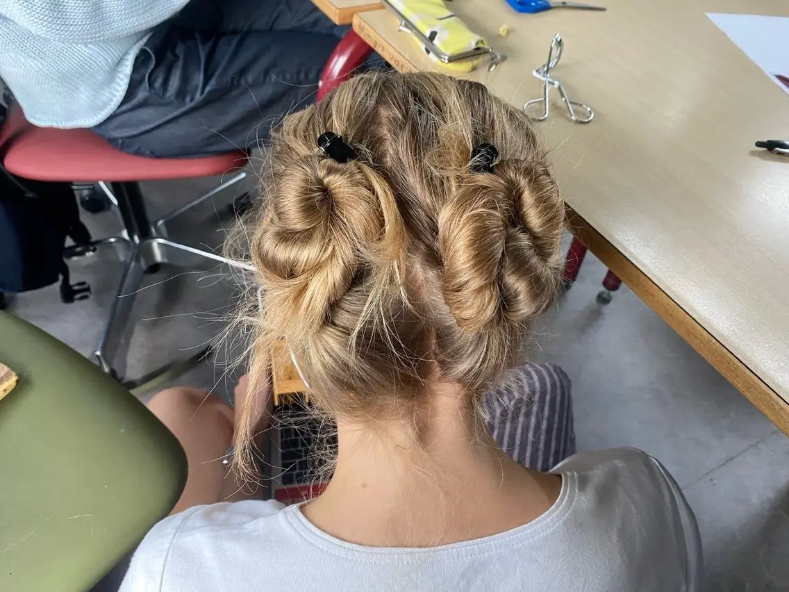 ヘアアレンジ ヘアセット momona english okのヘアスタイル