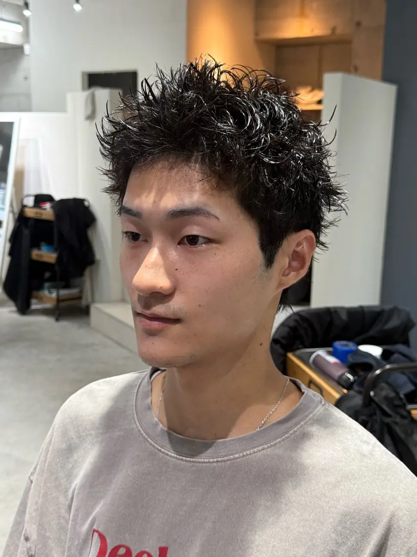 メンズ メンズパーマ スパイキーショート カット 布施メンズ特化美容師 秋山　涼のヘアスタイル