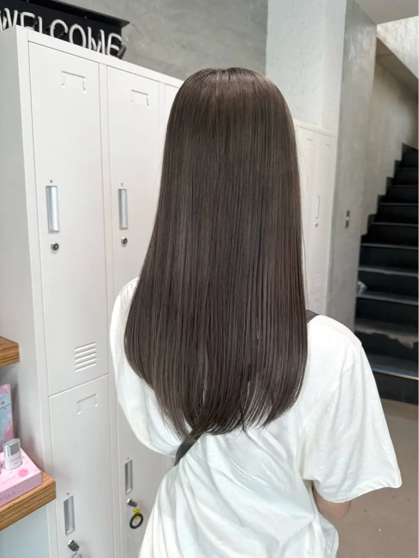 セミロング カラー ウチダ ユウヤのヘアスタイル