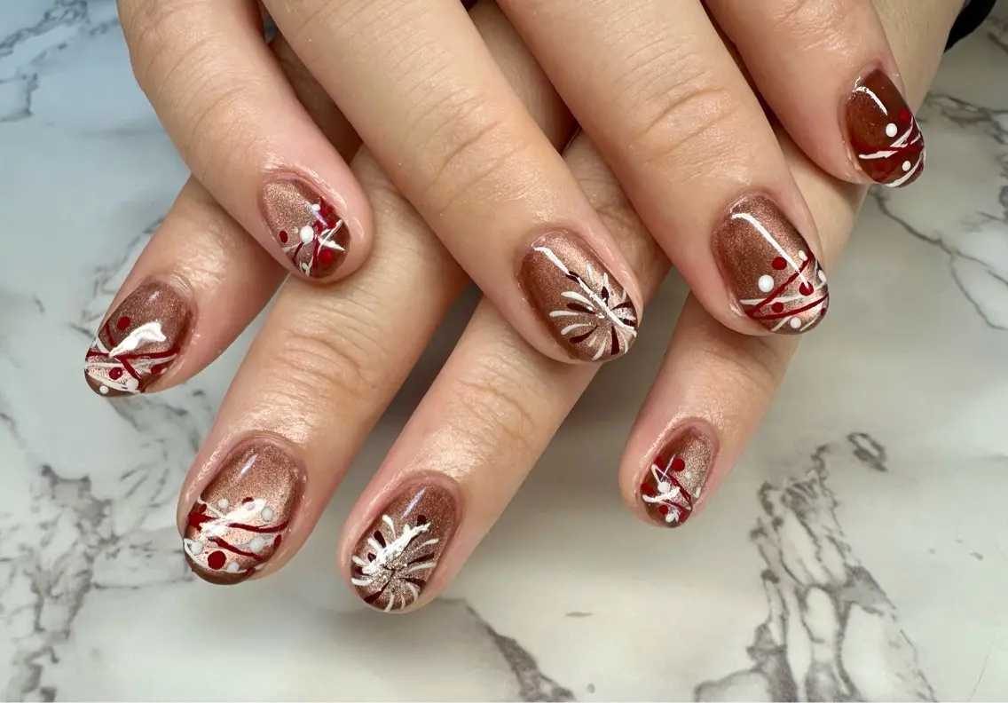 ネイル オーロラネイル フレンチネイル キラキラネイル マグネットネイル ニュアンスネイル Mai’s nailのネイルデザイン