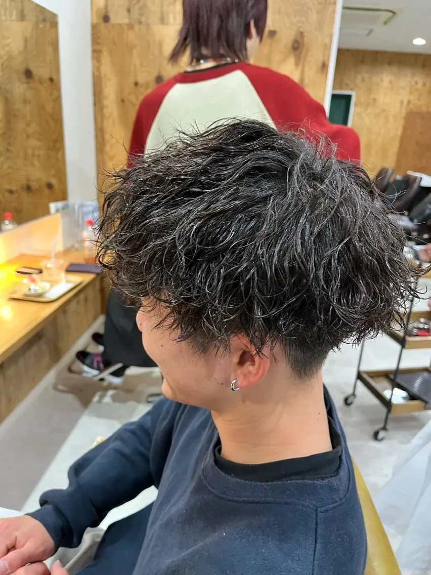 パーマ メンズ メンズパーマ 波巻きパーマ カット パーマ 【メンズパーマ専門】 質感職人/牧野成瀬のヘアスタイル