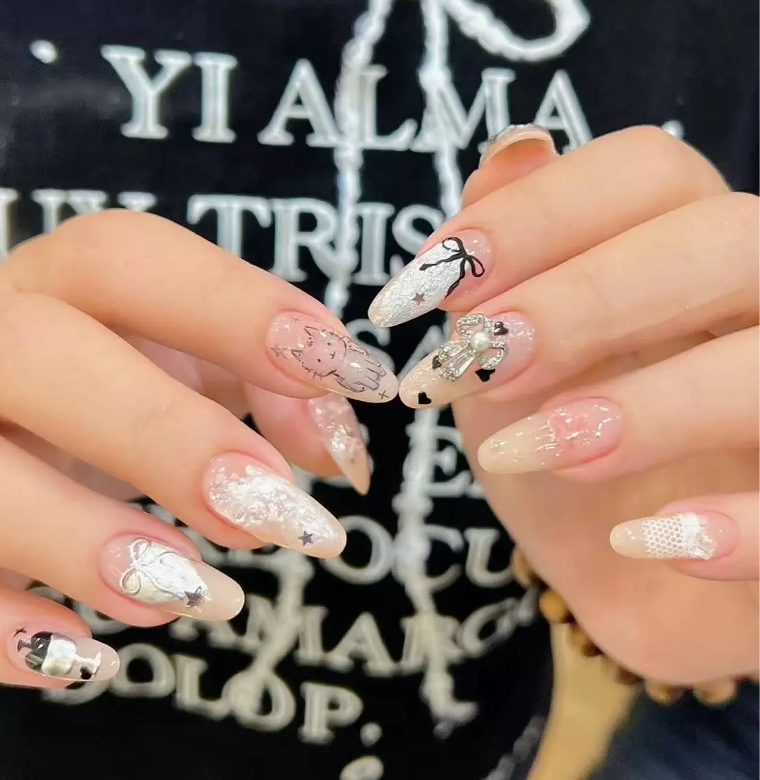 ネイル オーロラネイル フラワーネイル フットネイル フレンチネイル ジェルネイル ハンドネイル BabyYouMi nailのネイルデザイン