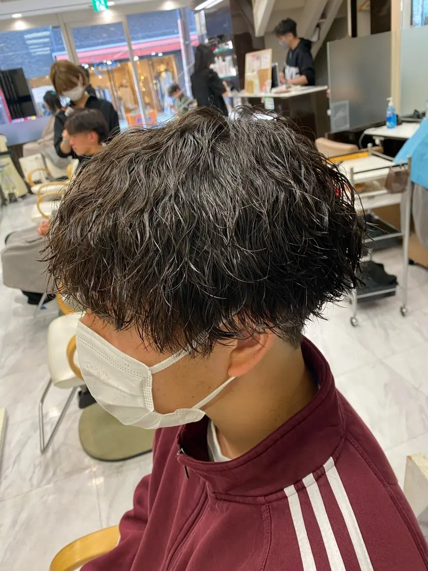 パーマ メンズ メンズパーマ メンズツイストパーマ 波巻きパーマ スパイラルパーマ ツイストパーマ カット パーマ トリートメント 🌴パーマオタク🌴 長谷川　諒佑🌈のヘアスタイル