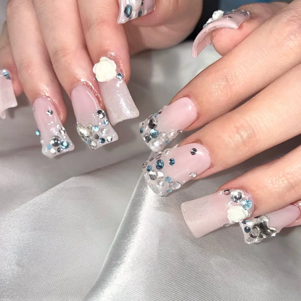ネイル Nail ヌシん家 AKANEのネイルデザイン