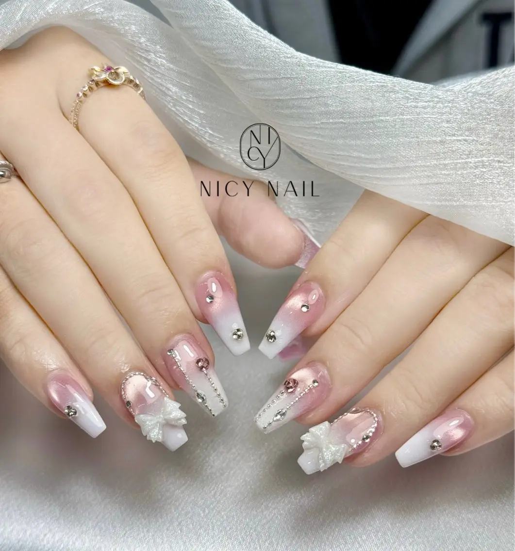 ネイル アートネイル オーロラネイル ブルー チークネイル フットネイル ハンドネイル NICY NAIL 池袋のネイルデザイン