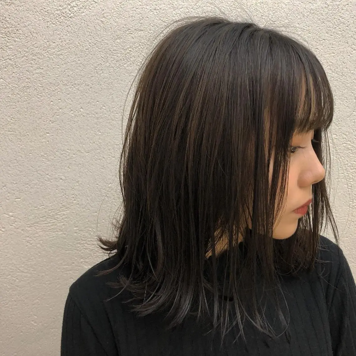 ミディアム カラー アッシュ H梅田 / 811 堀本菜奈のヘアスタイル