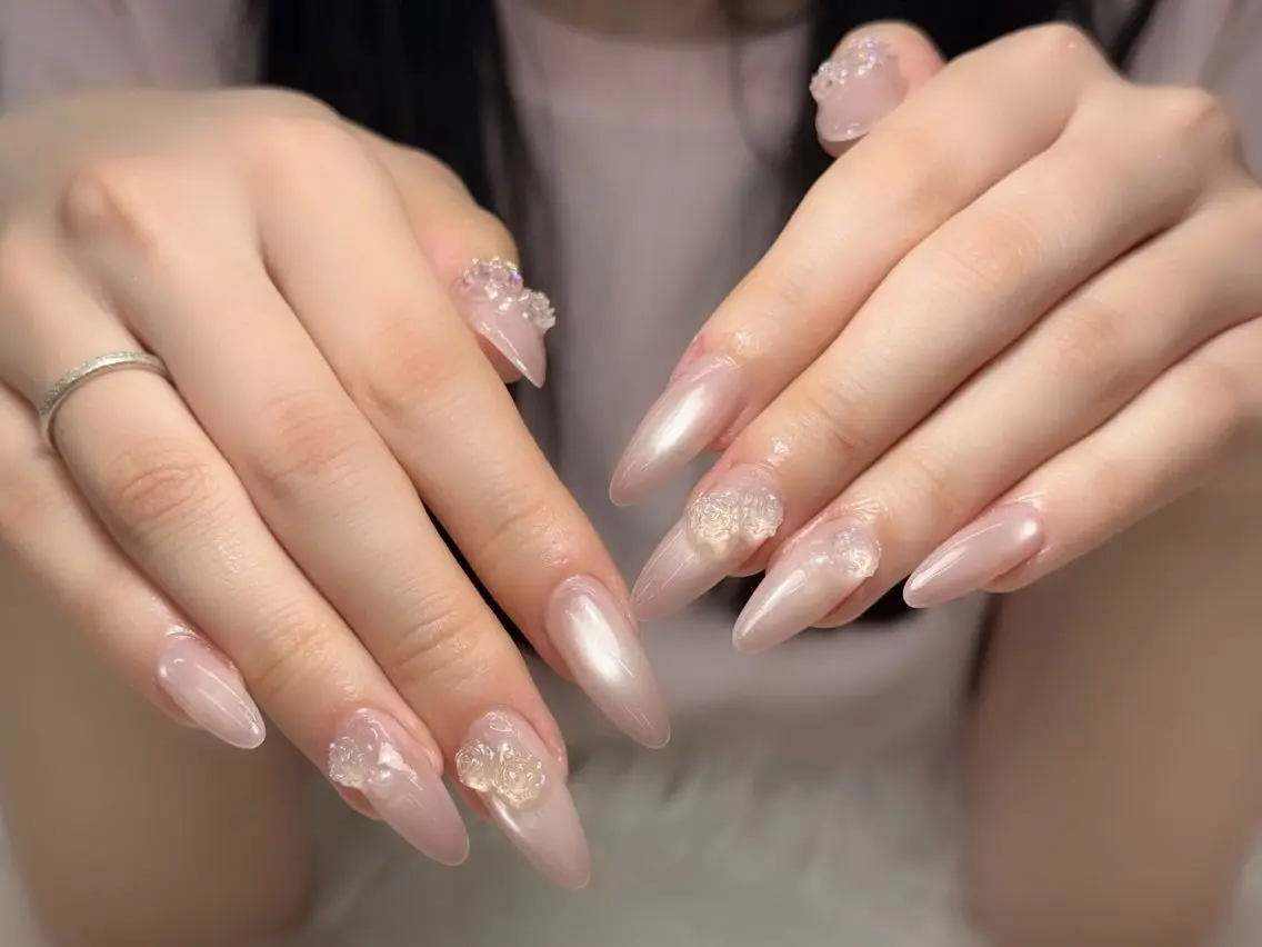 ネイル AURA NAIL 上前津のネイルデザイン