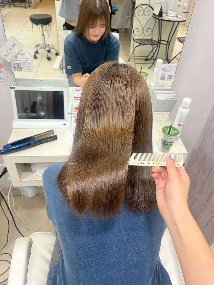 セミロング ヘアカラー トリートメント 【髪質改善カラー】 あむ·. ⟡ 🖤のヘアスタイル