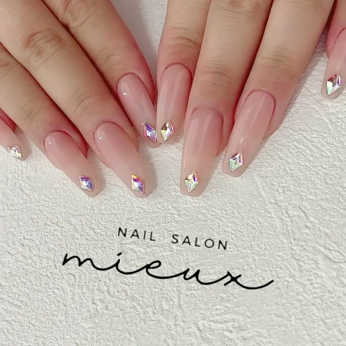 ネイル ストーンネイル ハンドネイル nailsalon mieuxのネイルデザイン