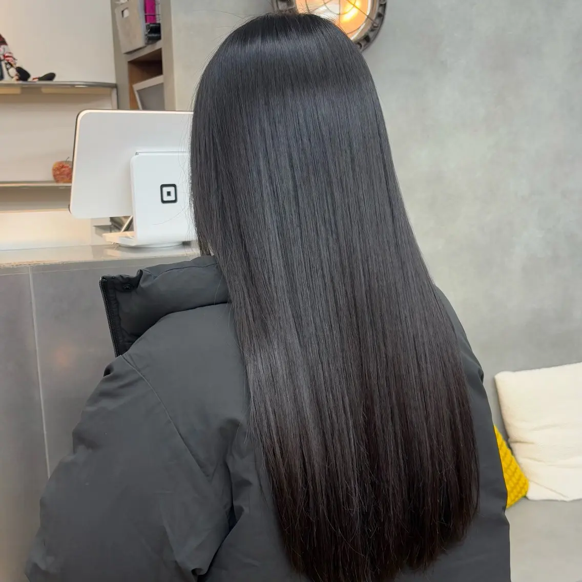 ロング 酸性ストレート 縮毛矯正 BELO OSAKA マオのヘアスタイル