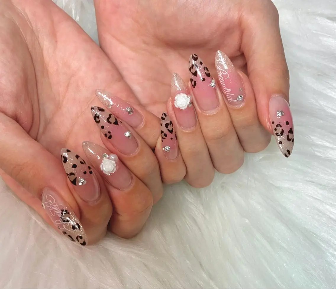 ネイル ハンドネイル 伊藤 菜緒のネイルデザイン
