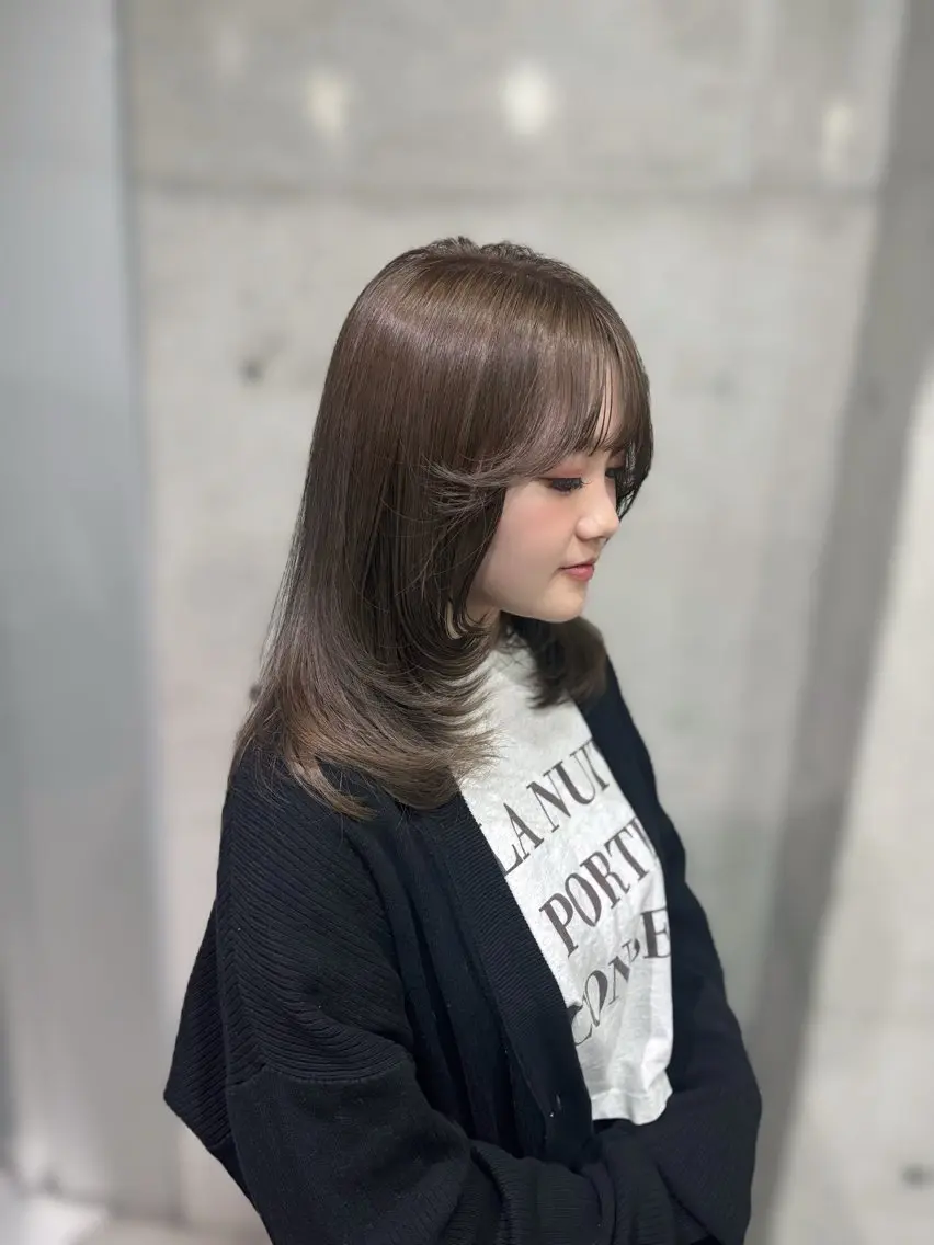 セミロング レイヤーカット カット ヘアカラー 韓国ヘア🤍 慎之介のヘアスタイル