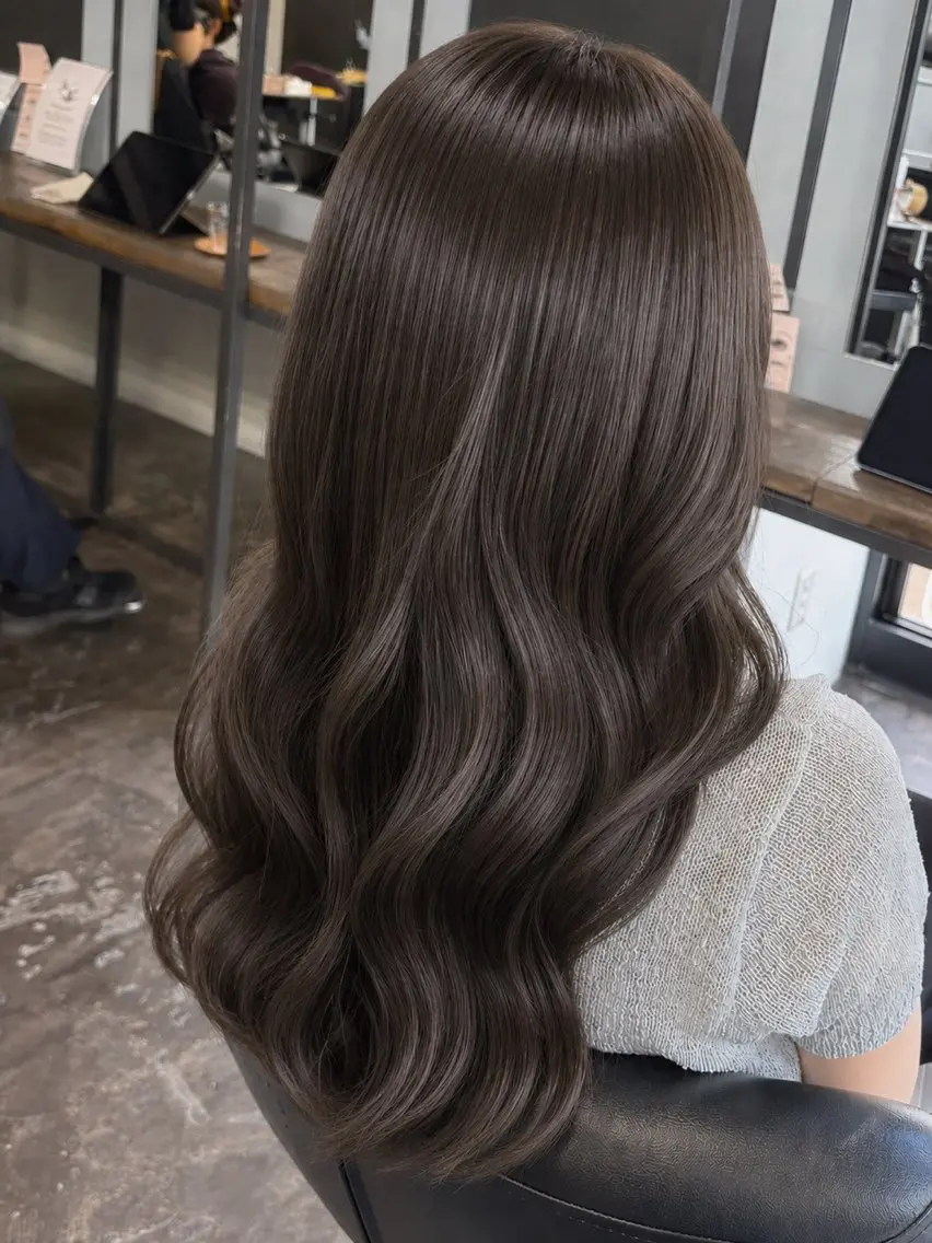 セミロング カラー ベージュカラー カット ヘアカラー 韓国ヘア/縮毛矯正 /レイヤー🫧ユイカのヘアスタイル