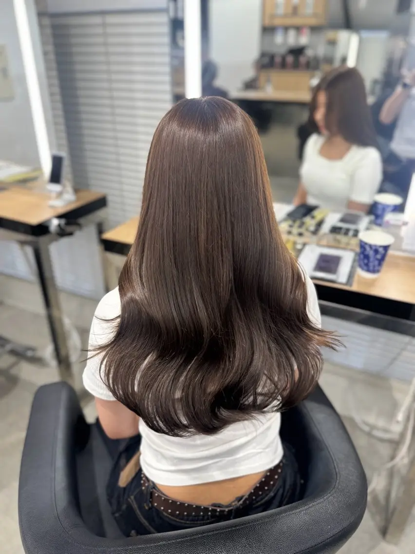 カラー 透明感カラー🫧 EMAのヘアスタイル