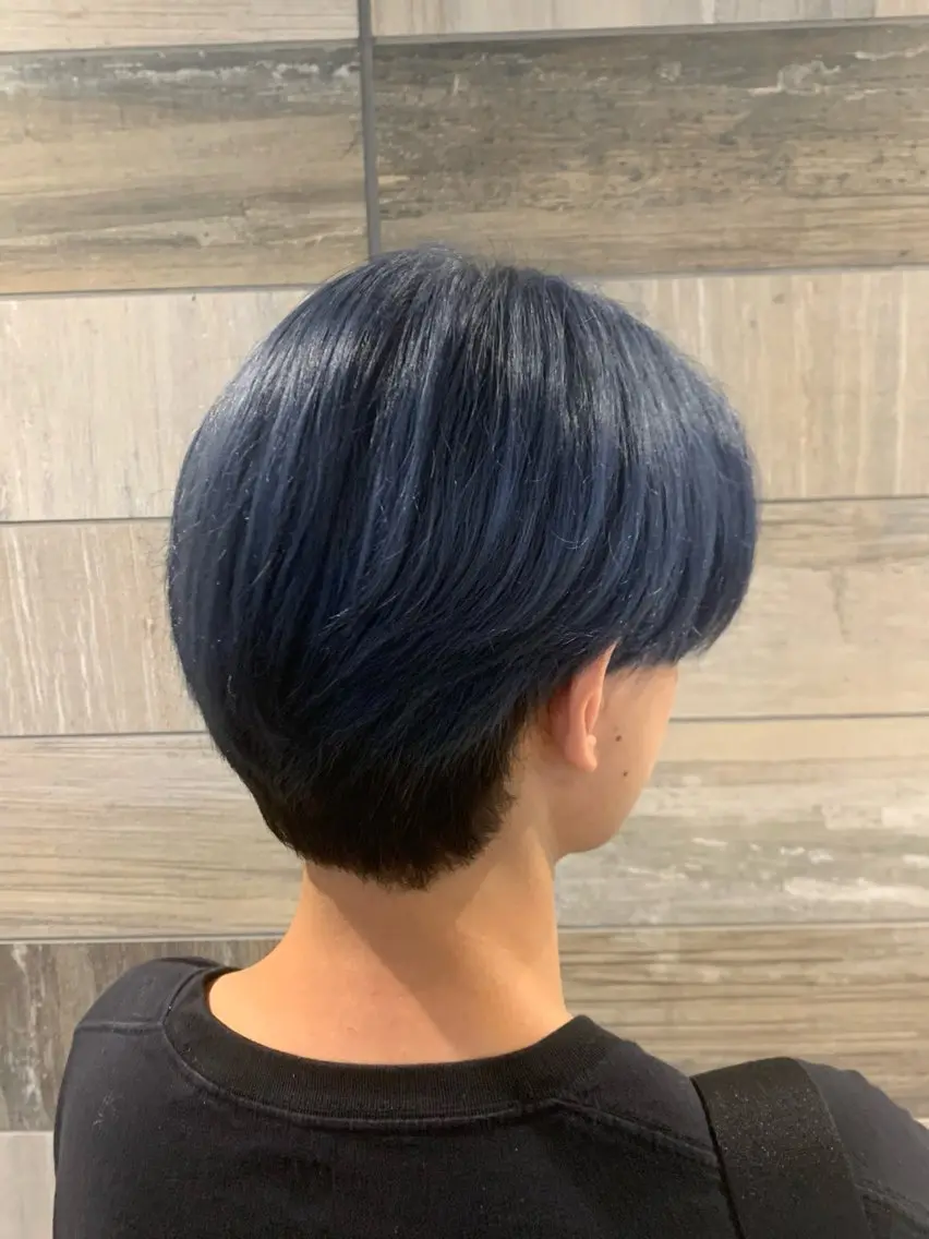 ショート メンズ ツートーンカラー はまだ まりなのヘアスタイル
