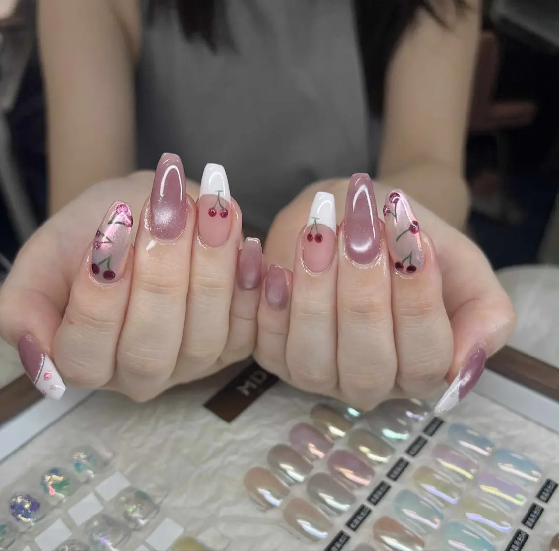 カラー RUBY NAIL SPAのネイルデザイン