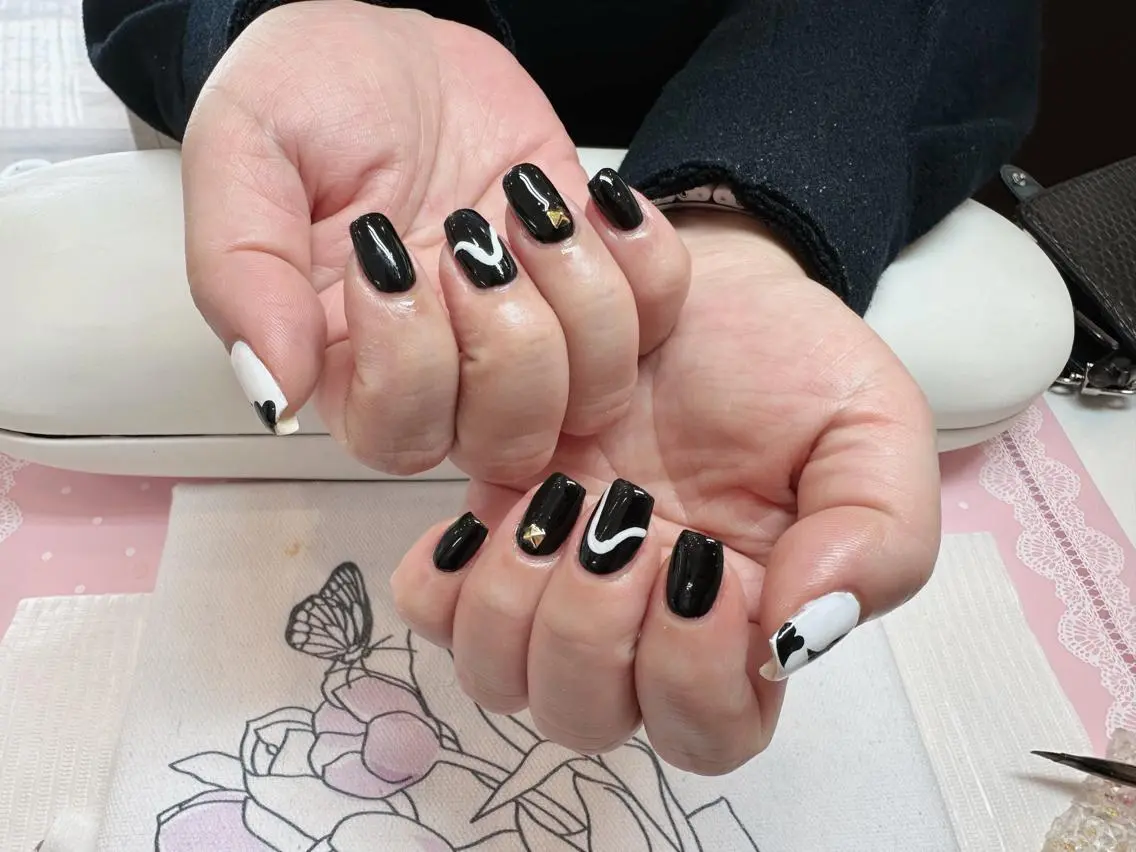ネイル Ui_Amor (パラジェル)のネイルデザイン