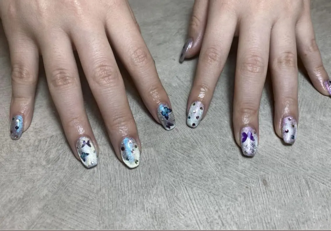 ネイル マグネットネイル nail salon CHEのネイルデザイン