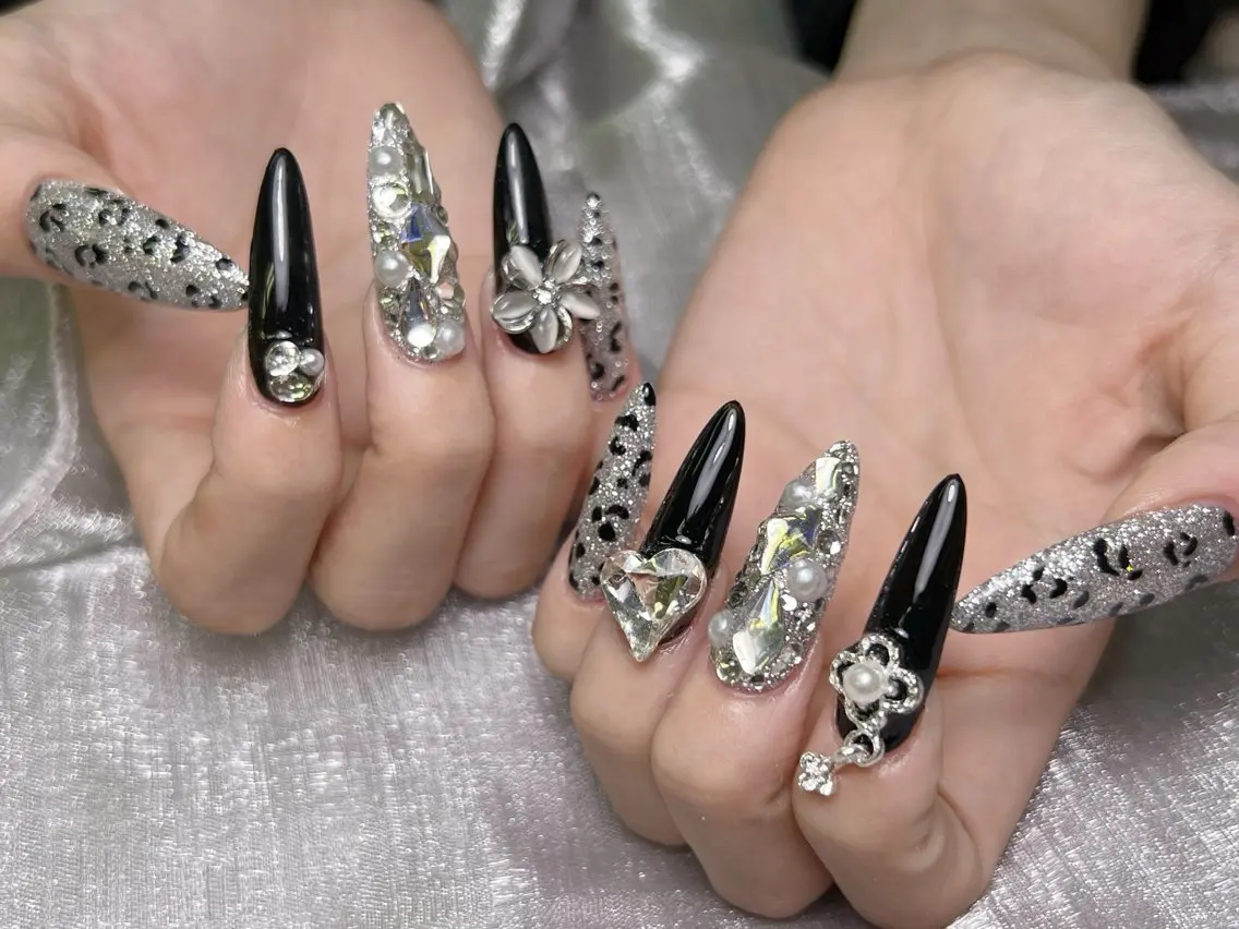ネイル ロングネイル スカルプネイル ネイルチップ lucky nail 歌舞伎町のネイルデザイン