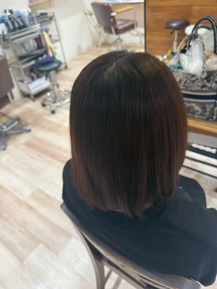 カラー シン🦊 艶カラー／ブリーチのヘアスタイル