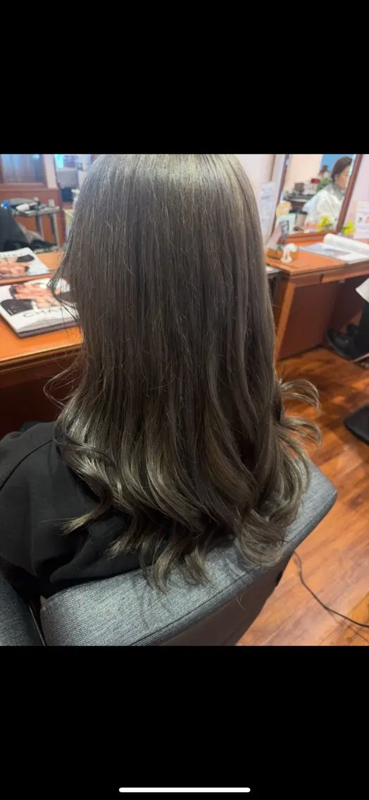 ロング カラー ブリーチ ケアブリーチ 川島 愛莉のヘアスタイル