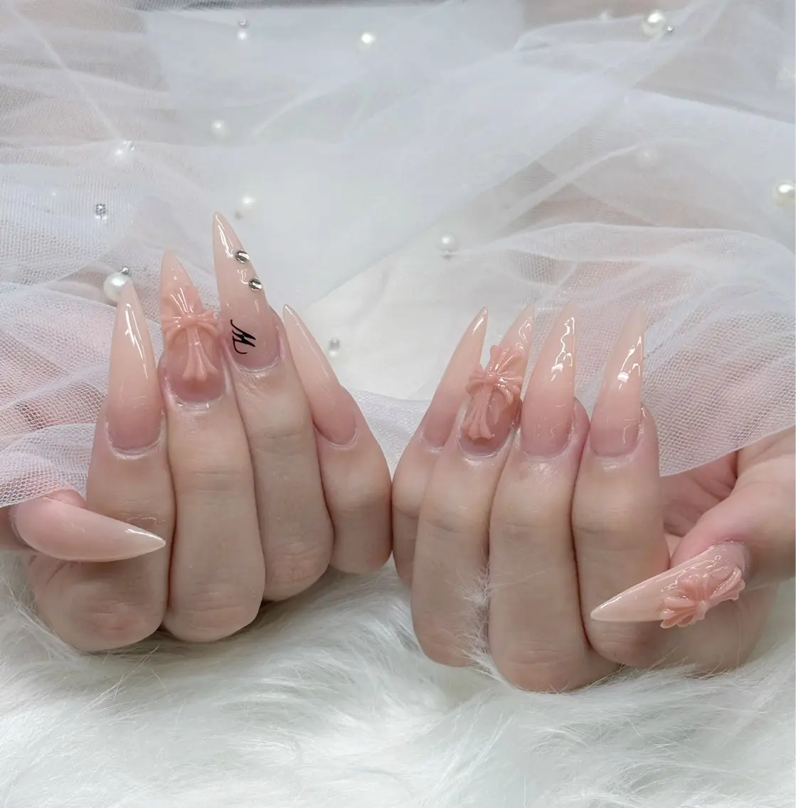 ネイル 韓国ネイル マグネットネイル 持ち込み ハンドネイル Mimi Nail_Royalのネイルデザイン
