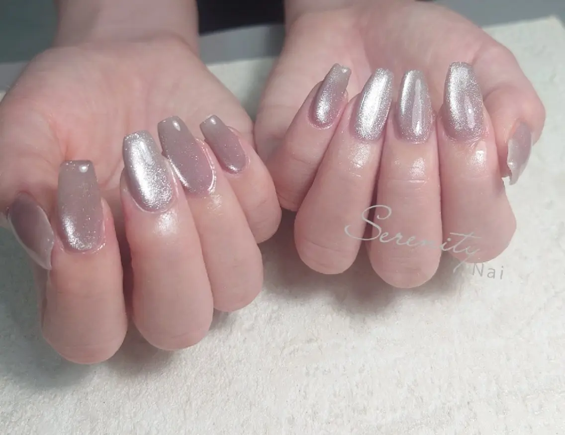 ネイル ブラウン マグネットネイル マグネットワンカラー ワンカラーネイル ピンク ハンドネイル nail serenityのネイルデザイン