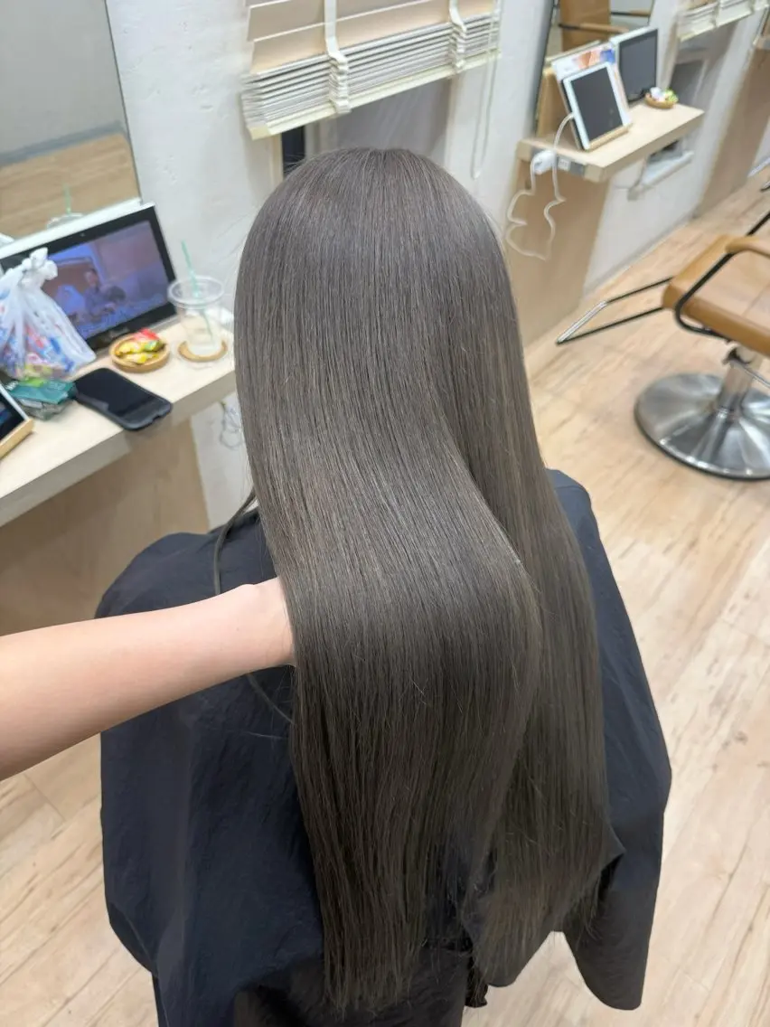 ロング カラー ヘアカラー 小林 円香のヘアスタイル