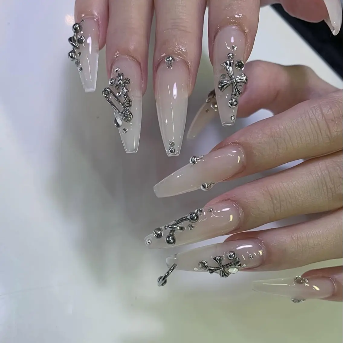 ネイル フレンチネイル ジェルネイル ハロウィン キラキラネイル 韓国ネイル ハンドネイル H.baby Nail Salonのネイルデザイン