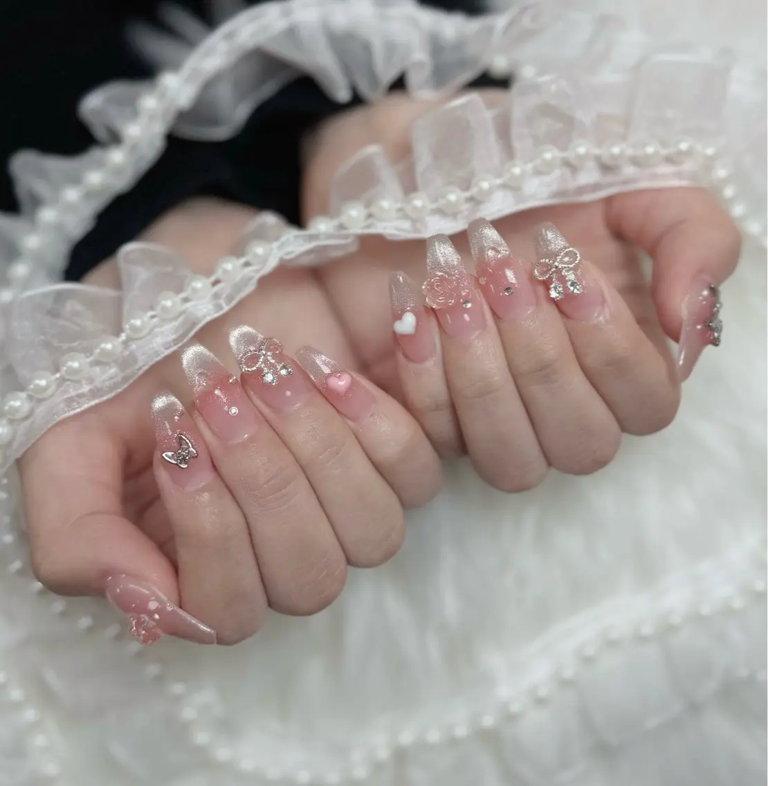 ネイル フレンチネイル ジェルネイル キラキラネイル 韓国ネイル マグネットネイル Julli NailStudioのネイルデザイン