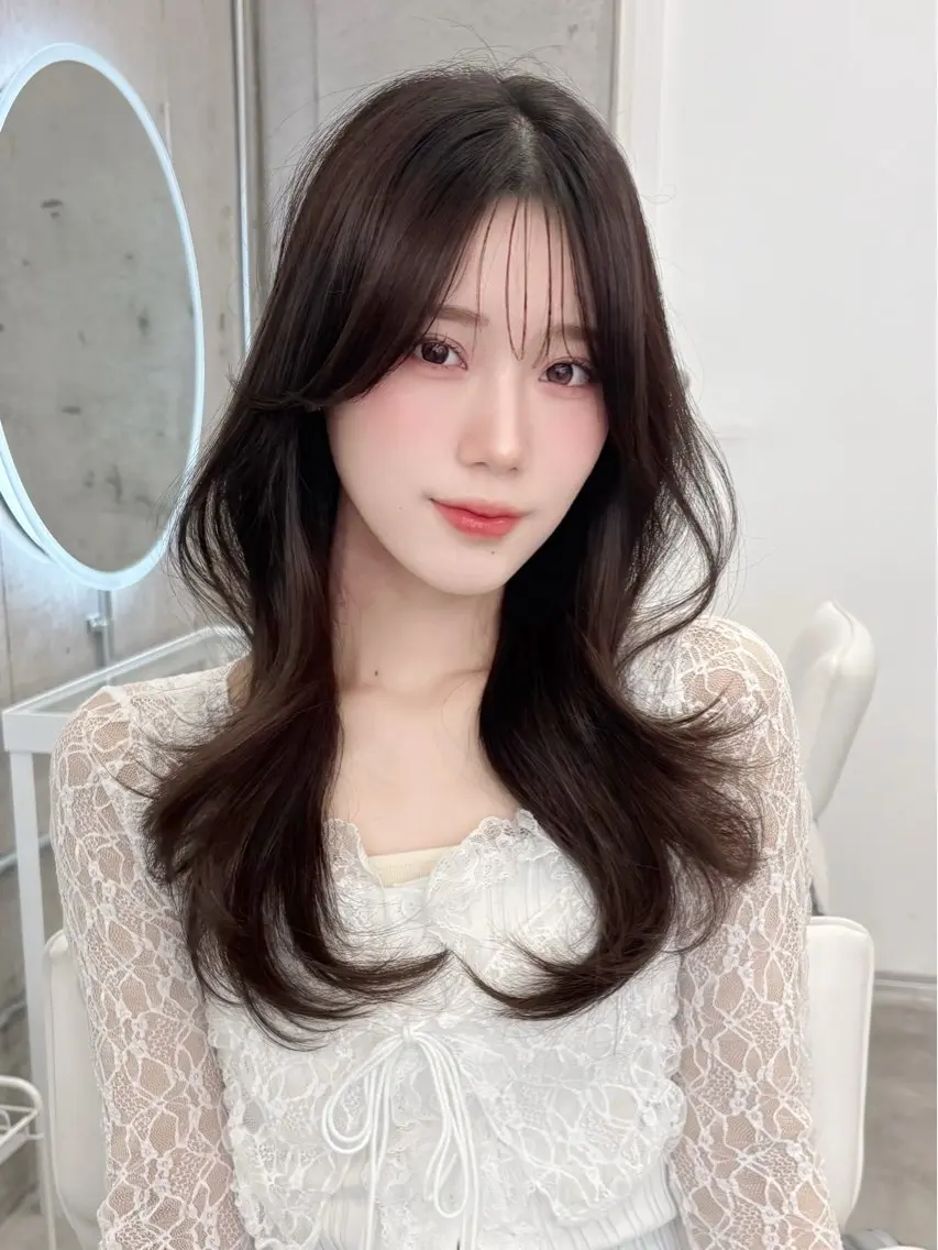 セミロング カラー 透明感カラー グレージュ くびれヘア 韓国風ヘア 石川 裕将のヘアスタイル