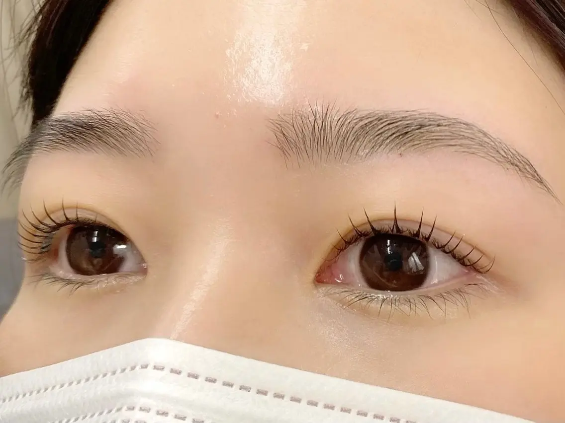 まつ毛パーマ＆アイブロウ（眉ワックス　眉カット）の写真