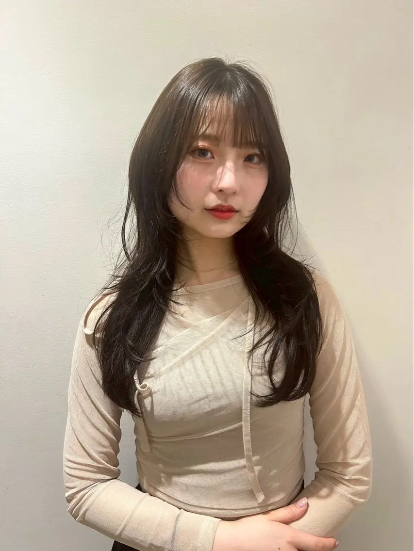 ミディアム 透明感 エイジのヘアスタイル