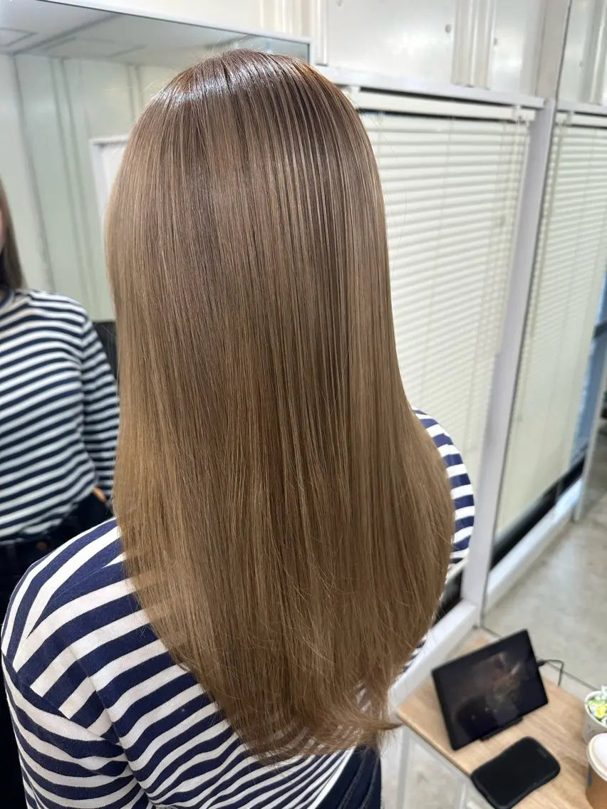 セミロング カラー ベージュカラー ブリーチ ヘーゼル 髪質改善 ヘアカラー トリートメント 髪質改善/レイヤー ストウシンゴのヘアスタイル