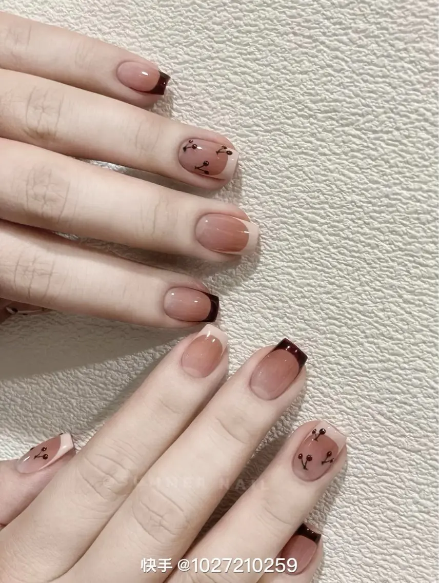 ネイル チークネイル 長さ出し フレンチネイル ガーリー 韓国ネイル sun nail池袋 モデル募集のネイルデザイン