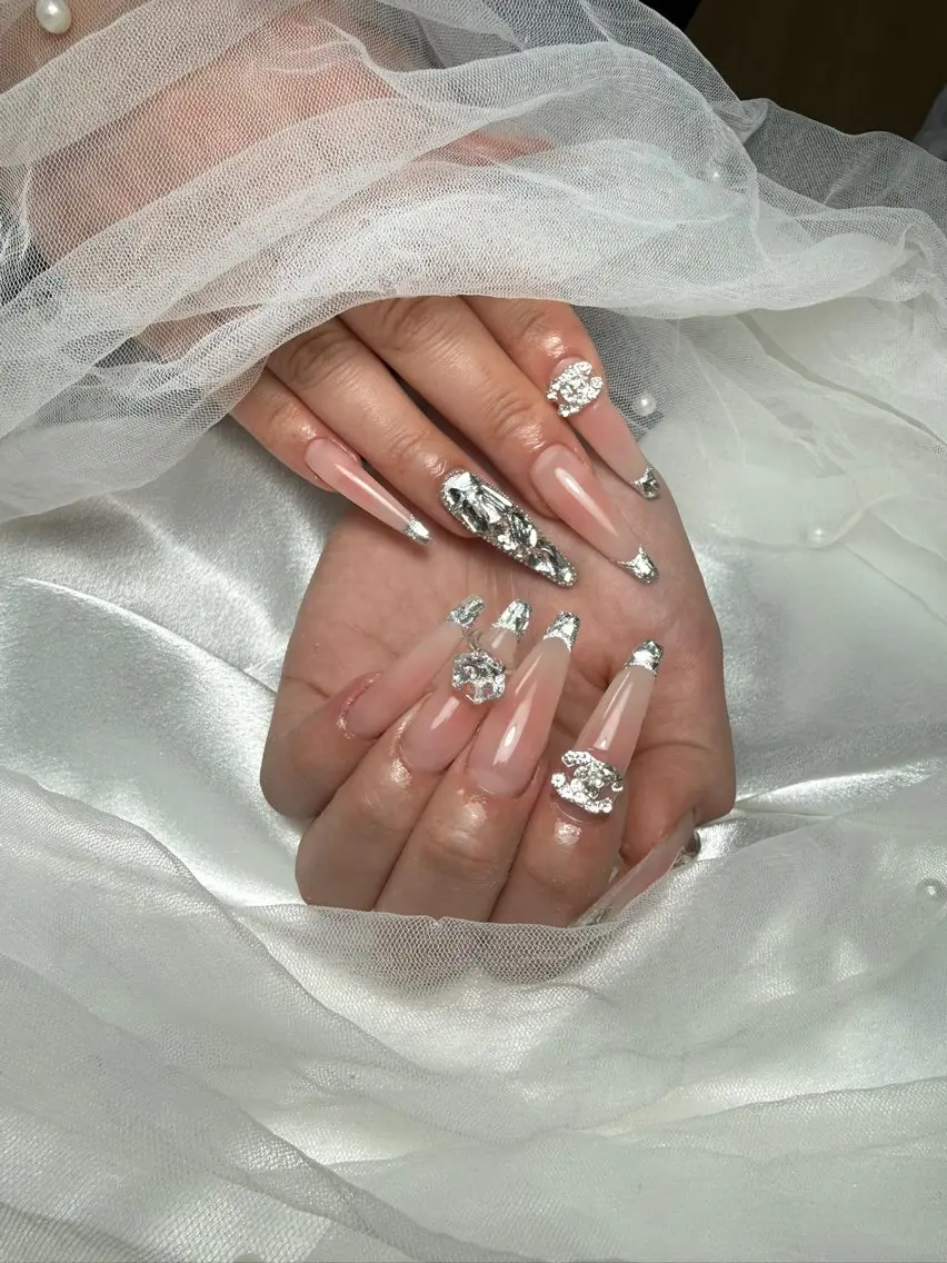 ネイル チークネイル フレンチネイル ガラスフレンチ 韓国ネイル ロングネイル ハンドネイル 💅Tmnail Misoraのネイルデザイン