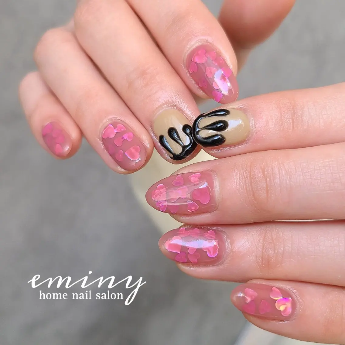 ネイル ハート ホログラムネイル キラキラネイル 韓国ネイル ピンク ハンドネイル nail salon  eminyのネイルデザイン