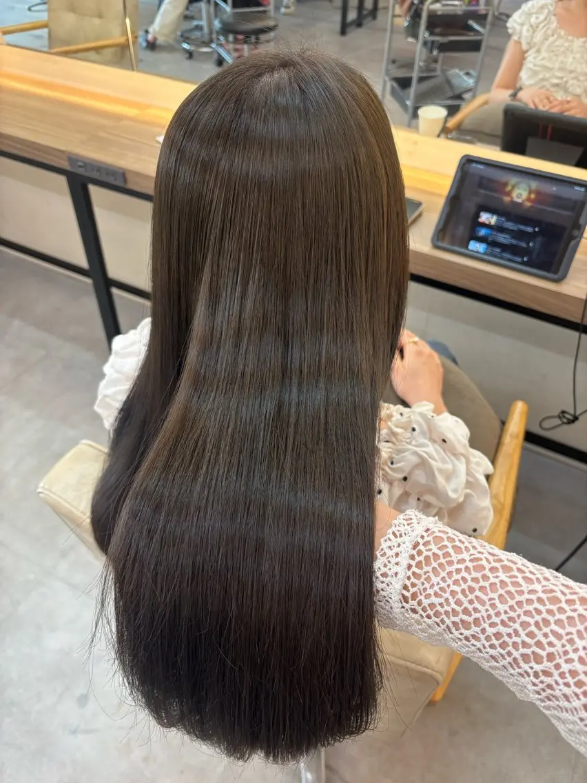 ロング カラー オリーブカラー カット ヘアカラー 縮毛矯正 レイヤー✂︎ぷつボブ 艶カラー🤍noaのヘアスタイル