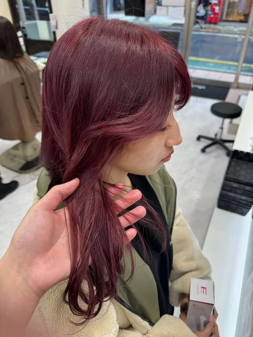 ロング カラー ヘアアレンジ 切りっぱなしボブ ブリーチ デザインカラー ダブルカラー グラデーションカラー カット ヘアカラー トリートメント 目黒 碧人のヘアスタイル
