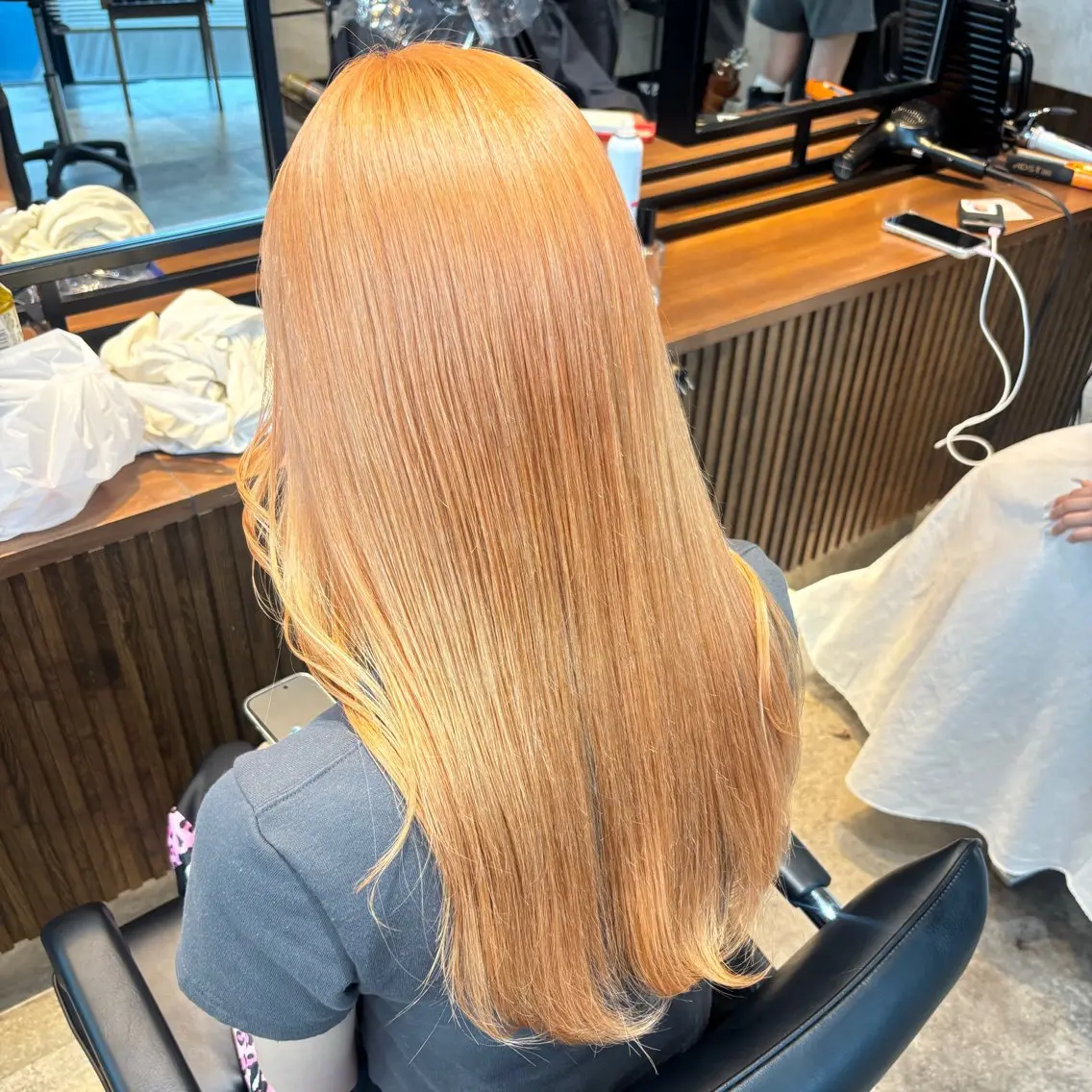 ロング カラー ヘアアレンジ オレンジ ヘアカラー トリートメント ヘアセット 渋谷🤍ハイトーン 🤍ボブ🤍FUMUのヘアスタイル