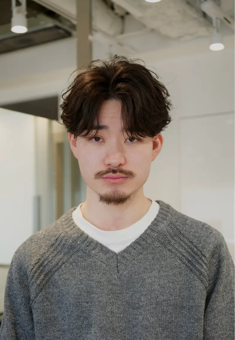 ショート パーマ メンズ センターパート ニュアンスパーマ カット パーマ fifth 堀内新史のヘアスタイル