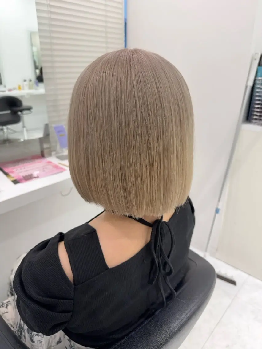 ショート カラー ♡ハイトーンブリーチ カラーyuuna♡のヘアスタイル
