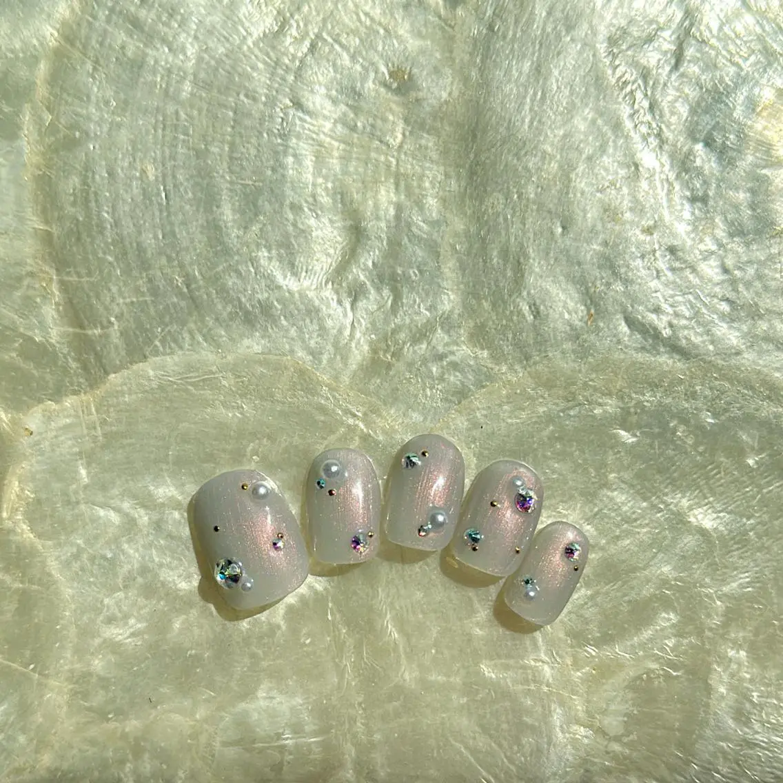 ショート ネイル 🪞KAPE NAIL 🪞のネイルデザイン