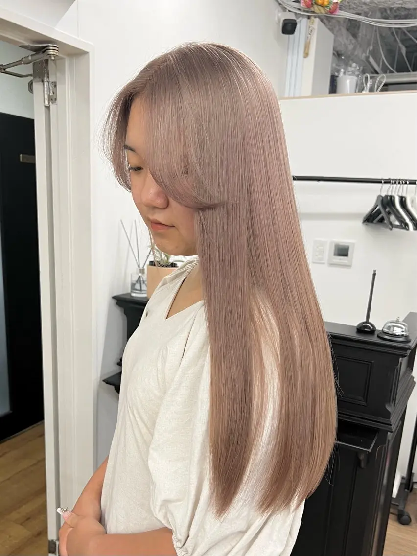 ロング カラー アッシュ バレイヤージュ ベージュカラー 黒髪 ブリーチ ブリーチ　ハイトーン 特化🌈フジタハルキのヘアスタイル