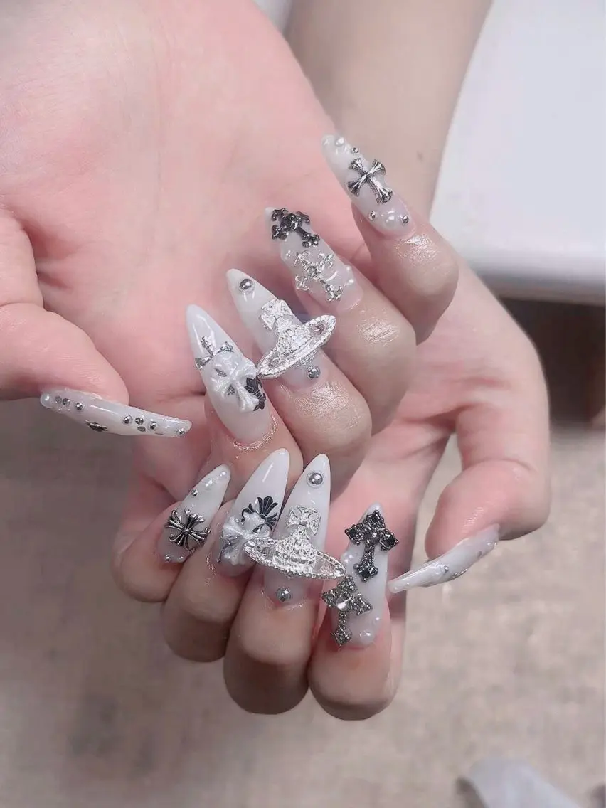 ネイル オーロラネイル フレンチネイル ジェルネイル ハロウィン 韓国ネイル ハンドネイル H.baby Nail Salonのネイルデザイン