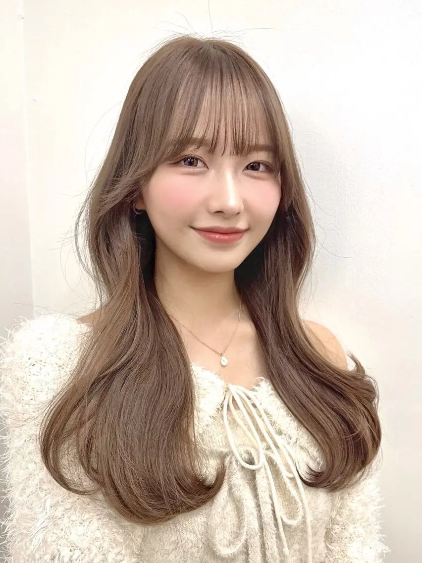 ロング カット ヘアカラー トリートメント ココ ルアナのヘアスタイル